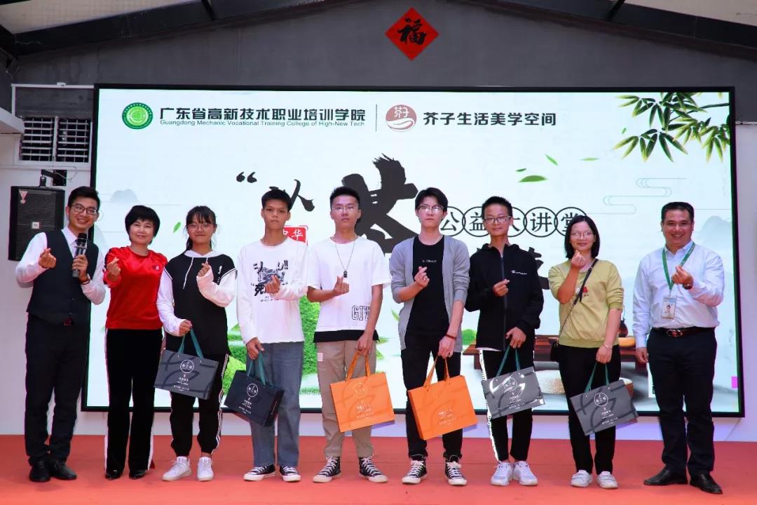 565e5df393cb153cc905ee8d2018b74f.jpg 565e5df393cb153cc905ee8d2018b74f.jpg